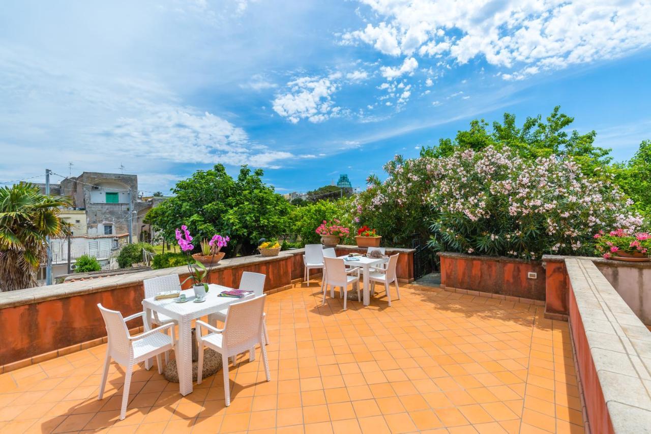 Апартаменты La Terrazza Sul Giardino Прочида Экстерьер фото